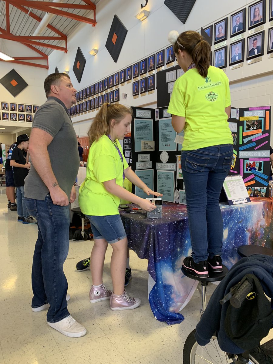 ROTF17472's tweet image. #RobotsoftheFuture achieved #firstplace 🥇 in robot 🤖 performance, took home the #ChampionAward 🏆, and are headed to Central Florida Regionals 🎟! 🎉 Thank you @SCHS_AITR, @Team2152, and @AmyMonahan2 for hosting an amazing tournament! #IntoOrbit #FIRSTinspires @CentralFLRobots