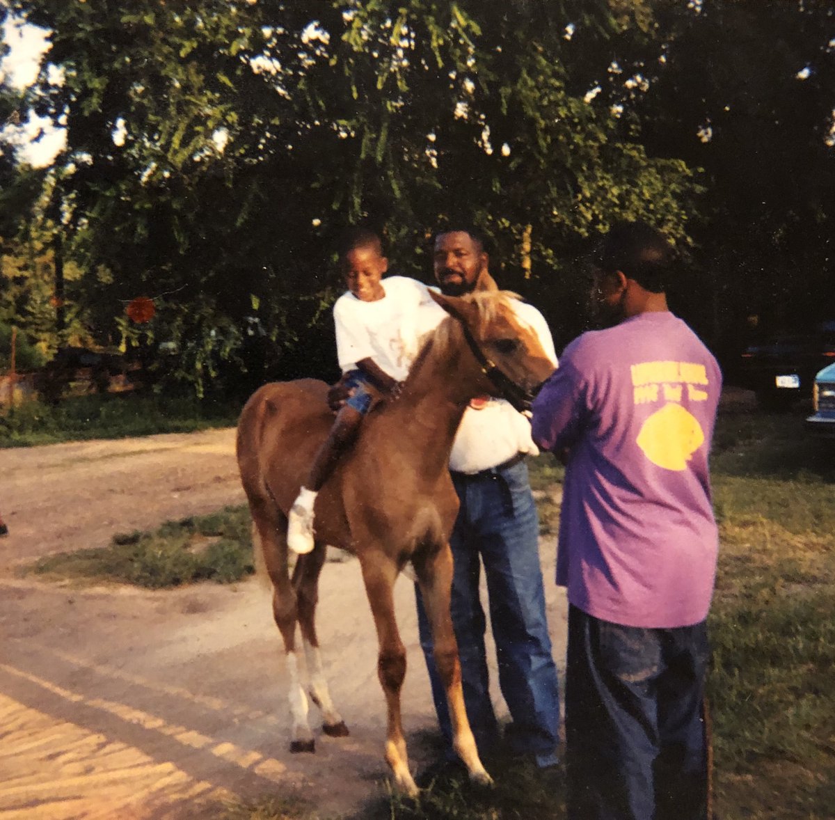 JMAX1_PHE's tweet image. My baby done grew up on me, one of God’s finest creations!😭❤️
Been doing this since a youngin’ 🐎