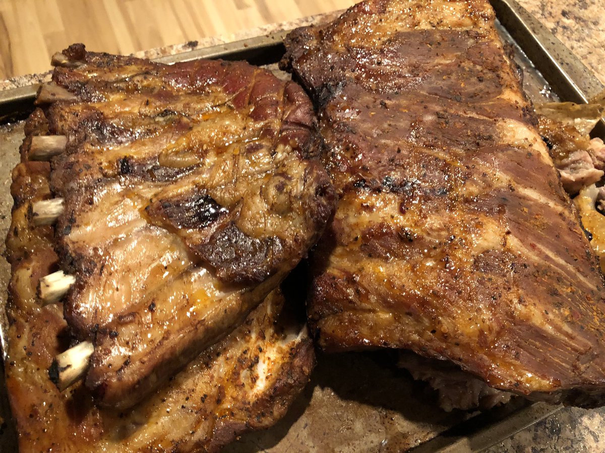 klernke's tweet photo. Even with snow in the air, @PitBossGrills just don’t care. @MeatEaterTV @stevenrinella #wintersmoking #smoker #321method https://t.co/xaItH8Mj17