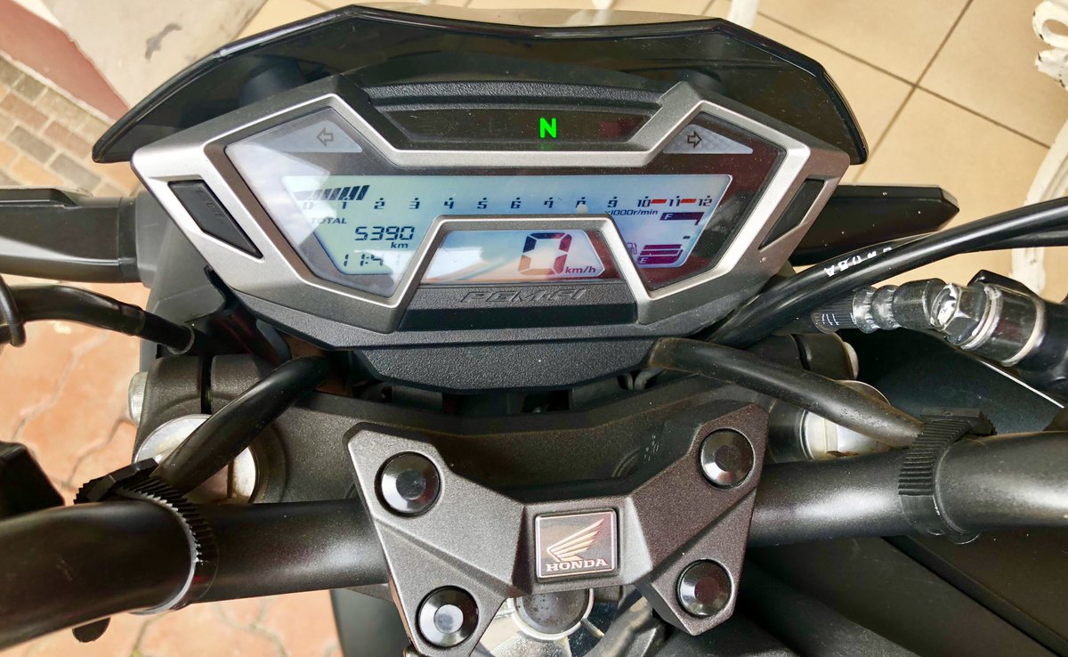 Jual Honda CB150R Special Edition Tahun 2016:
- Jarang Pakai
- Km rendah, 5 rb an
- Kondisi masih 90% (ga ada pe er)
- Surat-surat lengkap (stnk, bpkp, faktur)
- Alasan jual: ga boleh naek motor sama istri 😂 
Cp: 0818911937
#jualmotor #jualcb150r #hondacb150rspecialedition