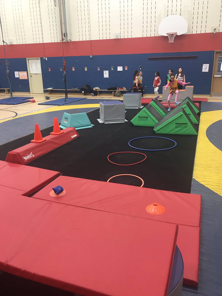 OrchardPublic's tweet photo. Something for everyone today in the gym!  @Oppsathletics  Athletic Council members helping younger students! #KindnessMatters https://t.co/yAFlVo42Ts