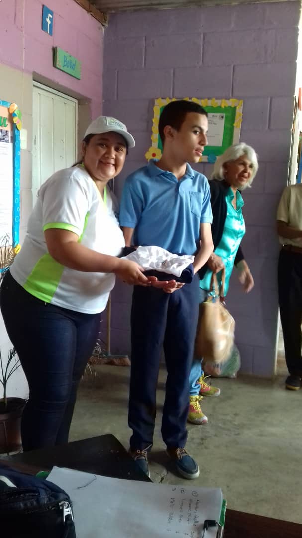 #21Ene Extraordinaria Jornada en apoyo del Plan Textil Portuguesa por parte de la Fundación Farelys beneficiando a la población con Necesidades Educativas Especiales del CAIDV y TELPAEZ #Serdiferenteesalgocomun @psuvaristobulo <a href="/especialmppe/">Dir. General de Educ. Especial</a> <a href="/RosangelaOrozco/">Rosangela Orozco</a>  <a href="/AlexisCedres2/">Alexis Cedres</a>