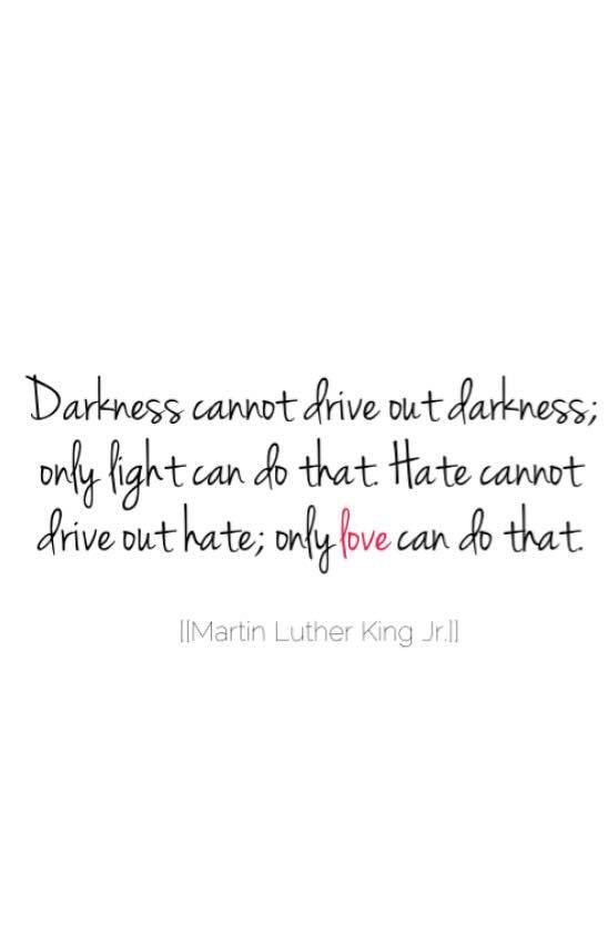 AshtonRiaDesign's tweet photo. A day to celebrate a man that preached kindness, forgiveness, love &amp; understanding. A dreamer who believed in beautiful thing for this world, we should all take a notethink about what positive steps we can take to make the world as beautiful as he dreamed #MartinLutherKingJrDay⁠ https://t.co/dIVVGbeUUp