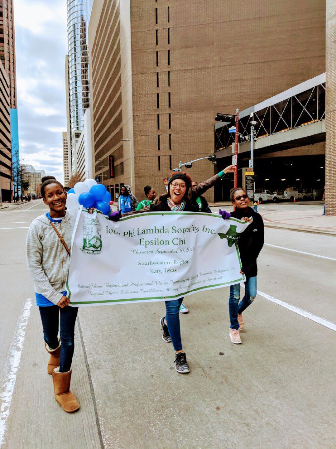 IotaEpsilonChi's tweet photo. Epsilon Chi Chapter Sorors and FILs had a great time walking in the 41st #MLK Parade! We even got spotted on #ABC13 ! #MLKDayOfService #IotaPhiLambdaSororityInc #MLKParade #EX #FutureIotaLeaders https://t.co/s3so8ow549