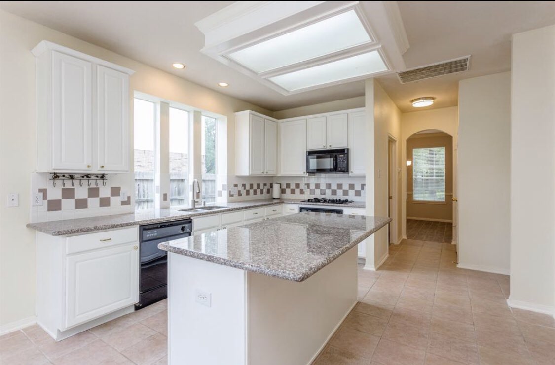 rashatherealtor's tweet image. 🏡Great Home for Sale in Cypress,TX🏡

#4bed🛌 #3bath🛁 #gasfireplace🔥

Click link for all pics📸, location📍etc...

➡️ bit.ly/2QgubkC ⬅️