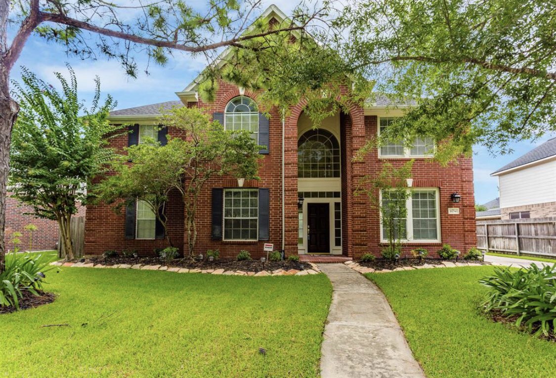 rashatherealtor's tweet image. 🏡Great Home for Sale in Cypress,TX🏡

#4bed🛌 #3bath🛁 #gasfireplace🔥

Click link for all pics📸, location📍etc...

➡️ bit.ly/2QgubkC ⬅️