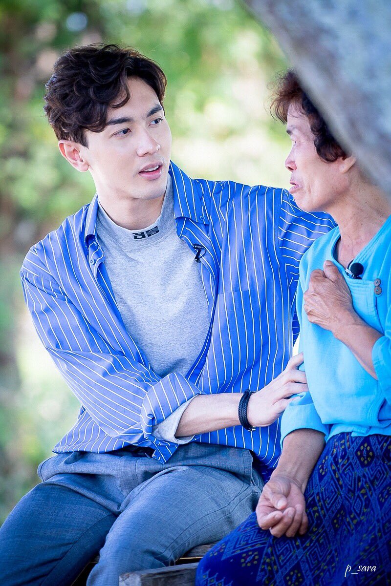 NatthewClub's tweet photo. [Pics] 12.01.19 >>> @nat_thew #นัททิว ถ่ายรายการ #เดินหน้าประเทศไทย @ Khon Kaen ออกอากาศวันเสาร์ที่ 19 มกราคม 2562 by p_sara #part1 #3
.
#เดินหน้าประเทศไทย
#สร้างไทยไปด้วยกัน
#ReformTogether
#เราเริ่มแล้วคุณเริ่มหรือยัง https://t.co/PDZl9SWPGr