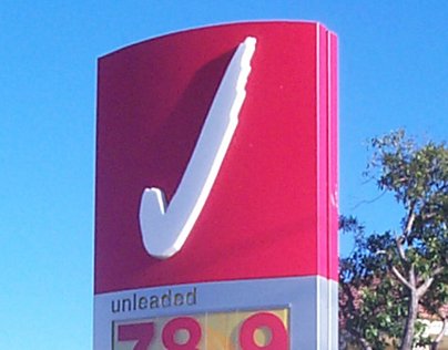 Florentzos's tweet photo. Design in Review

Freedom Fuels is one of Australia's largest independently owned fuel retailers which required unique highly recognisable branding and sign program for its fuel sites. https://t.co/IdbtXzBLCE