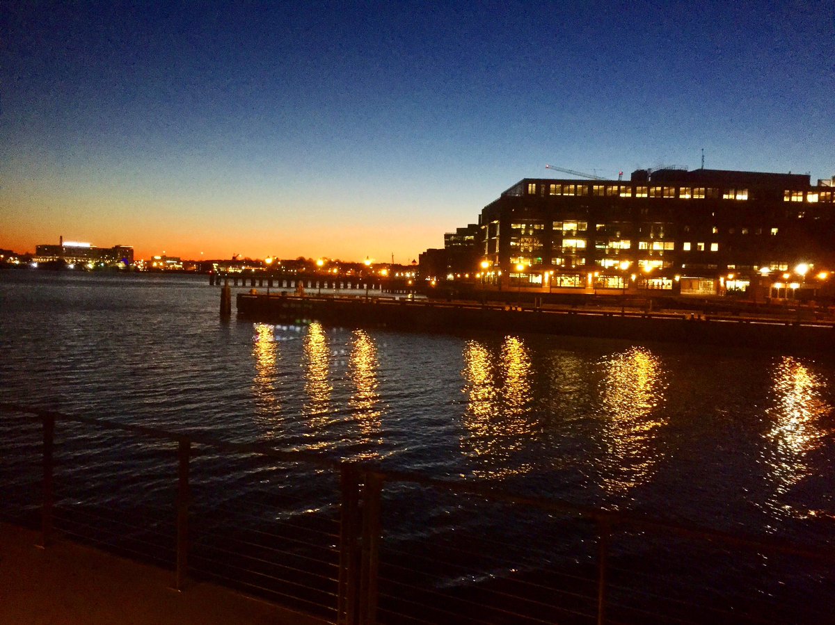 Excited to be in Baltimore to kick off the #CRTaxCredit Summit. Beautiful night sky for 11 degrees. 
#eventplannerlife #experiencedesigner