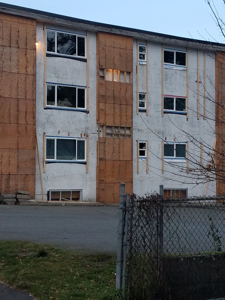 PlansDawn's tweet photo. I've been watching this rental housing reno for a few months now. Is this Geddes' idea of Conservative Surgery at work? It will be interesting to see how it turns out. https://t.co/QRNHung8Ob