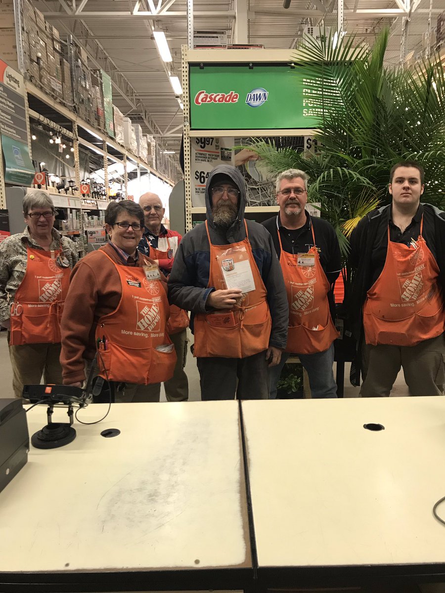 motherchipmunk's tweet photo. A big thank you to our lot associate, Todd Reynolds for the outstanding job he has done on the two coldest days of the year! What says customer service more than taking care of our store and customers in such frigid weather! https://t.co/A8CY7lEeLU