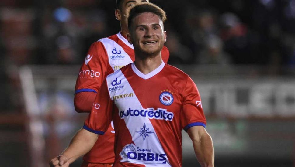 Brighton chasing Argentinos Juniors midfielder Alexis Macallister for £7M or so. Might be a gem in the making.
