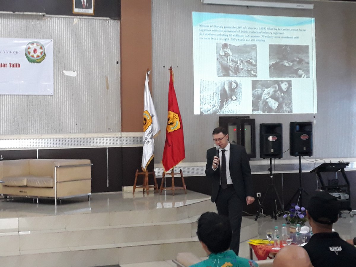 AzEmbIndonesia's tweet photo. Public lecture about #Azerbaijan delivered by the Embassy for prof.&amp;students of the School for Economic Sciences named after Dr. Moechtar Talib in Jakarta

#Azerbaijan #axc100 #soniclas #baku_media_center  
#BlackJanuary #20January #Baku1990 #SovietInvasion #RedArmyTerror https://t.co/rWea5ils5V