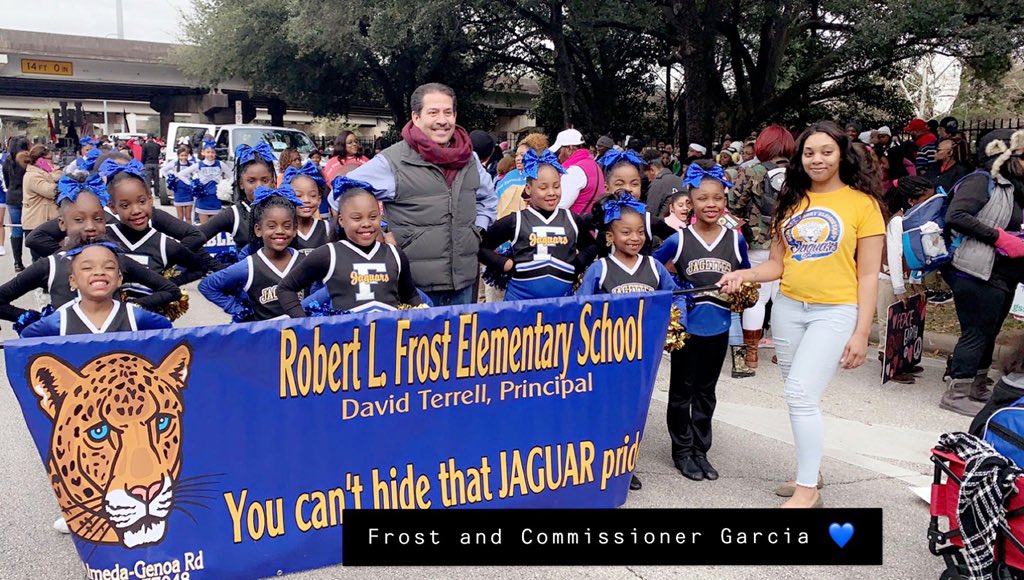 ShanicaMitchell's tweet photo. Off day?!! What’s that! 😂 #SupportingMyGirls #FrostBabies #LoveThem #MLKParade #HISDFinest 💙💙💙 https://t.co/TSdLxC2yJp
