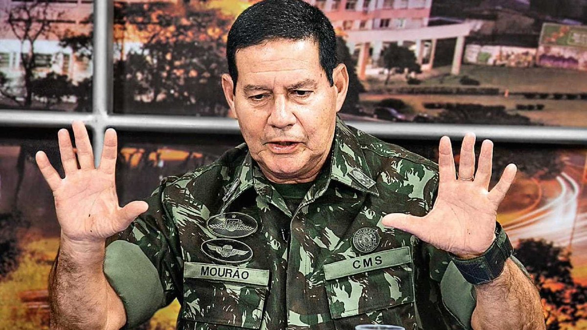 JulianoGusso's tweet photo. Estamos a 24 horas vivendo nesta ditadura cruel do @GeneralMourao e até o momento não vi ninguém ser torturado... Calma que a tortura é psicológica!!!

#TercaDetremuraSDV #TercaLigaDaJusticaSDV #TercaEliteDoSDV #Machossauro https://t.co/je723tQ7qB