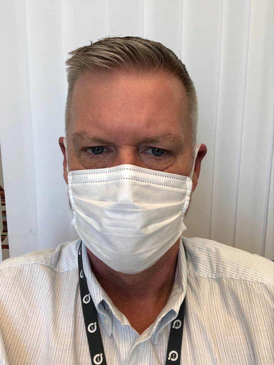 AndySW9's tweet image. In Japan, this is how we go to work with a cold. Should be a thing in the UK 🤧😷