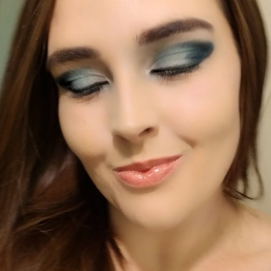 kouchkitten420's tweet photo. Every once in a while, make sure you stop and take care of you. You deserve it! 😘     #selfiegame https://t.co/Gz5X9NMaB9