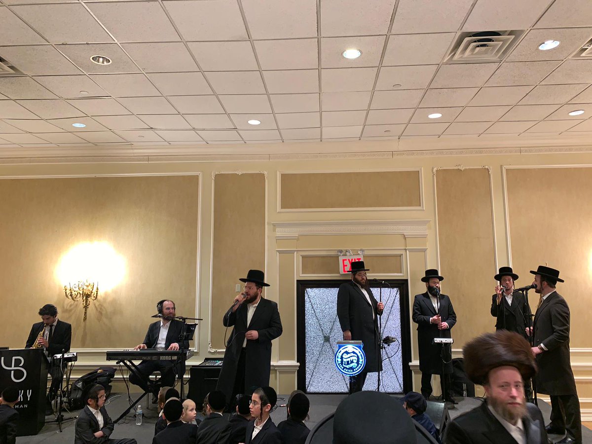 Tonight Wedding in Williamsburg
Solo <a href="/sheaberko/">Shea Berko</a> 
Music by <a href="/YankyBriskman/">Yanky Briskman</a>