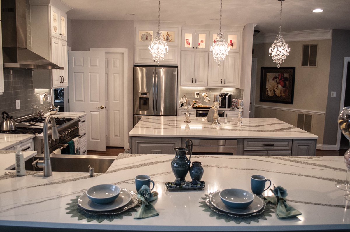 CraftKitchenbth's tweet photo. #waypointlivingspaces #kitchencabinets #craftkitchenandbath #Gorgeouskitchen #whitekitchen #greykitchen #kitchendesign #cambria #quartz https://t.co/dU7qsWF5pe