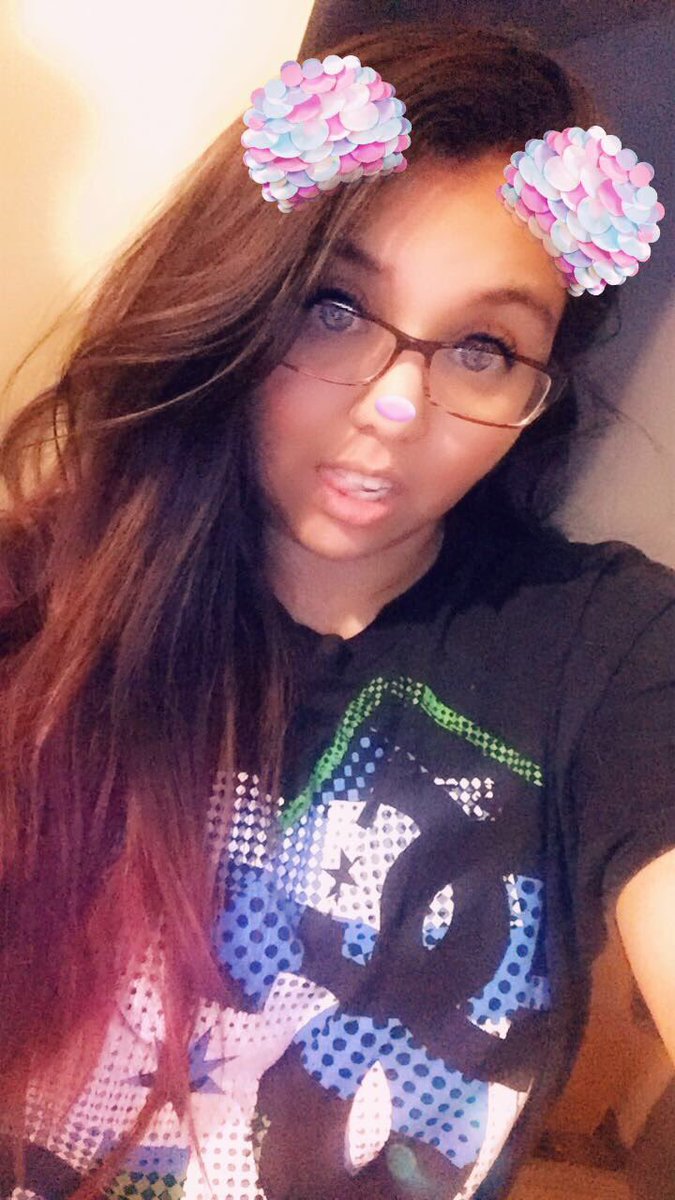 MariaAc33986378's tweet photo. Nothing like a relaxing night. Who wants to pamper me. 😘#paypigneeded @RTfucker @RTfindombitch @RTP1G @RTpaypiggy @RTbitchboy @rtfindom @Dommes4Dommes @find0m https://t.co/quSKIWaEdI