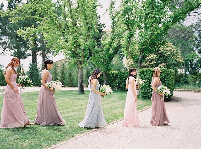 Each and every maid that stood by Katie on her wedding day in France, were absolutely inspiring and extraordinary women.  So much talent among them and so much kindness.🌿
.
.
.
.
.
As seen on @brides 
and @caratsandcake 
Venue @chateaugrimaldi 
Flora… bit.ly/2sI4OyF