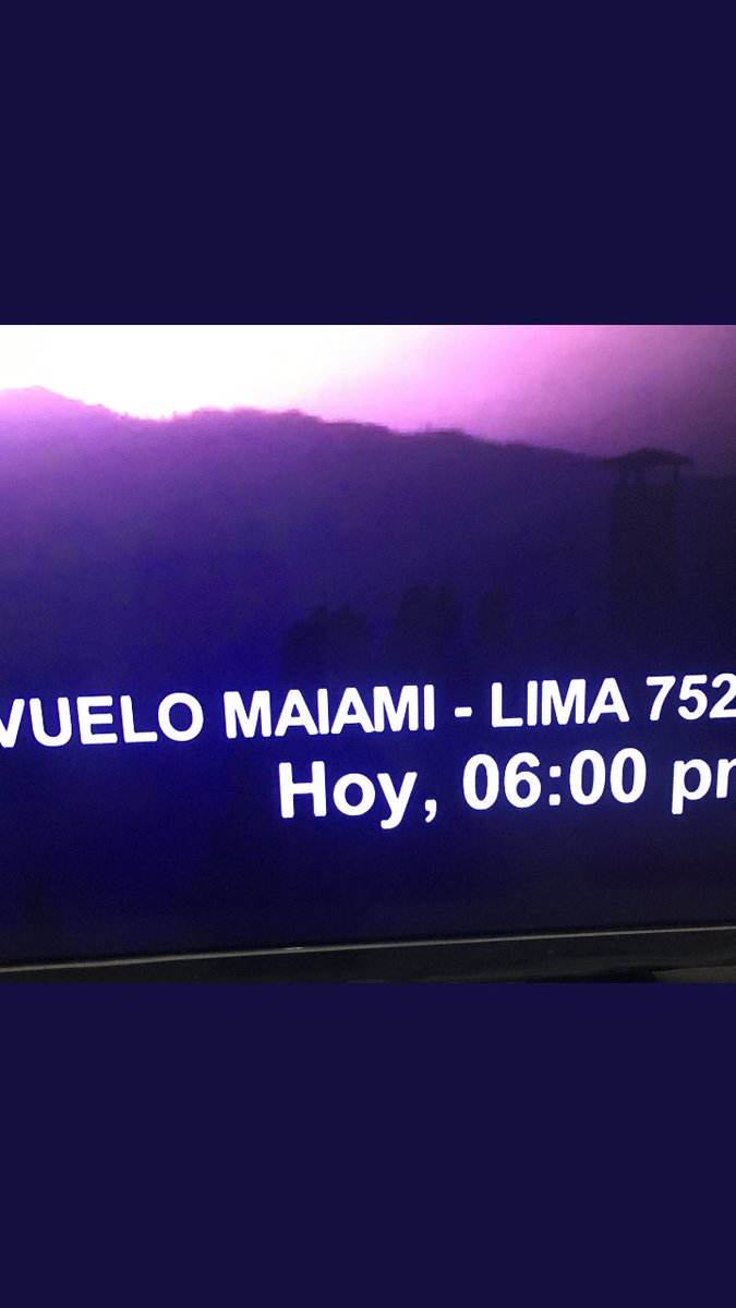DominguezA97's tweet photo. Jaaaa 😅@rodgonzalezl @estoesguerra_tv con razon aun tienen fallas en su programa, primero ensañen minimo no :v @americatv_peru envien al colegio a sus trabajadores XD https://t.co/IbY4LPLnLU