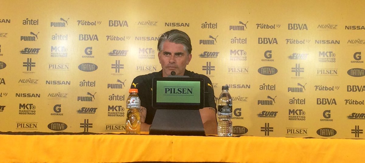 CAPnoticias_'s tweet photo. Diego López | “Peñarol ha ido de menos a más en esta pretemporada. Hoy el equipo jugó bien, tuvo la pelota y lastimó por afuera” https://t.co/qwYOpOacXw