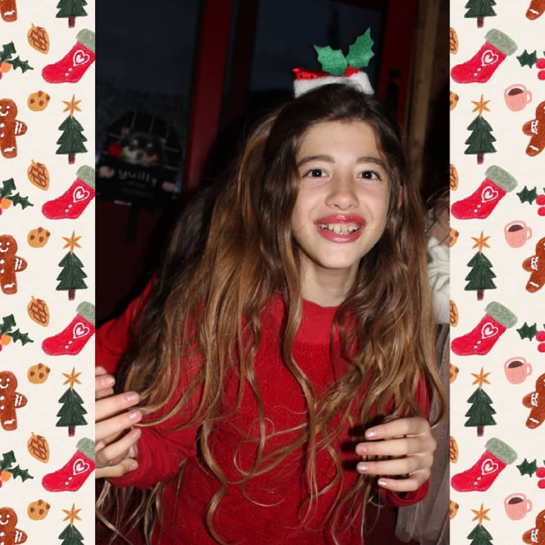 iamflorentia's tweet photo. It's better late from never 😁 New Year's photos from our camera. So much fun, I didn't find more of two serious photos 😁♥️♥️♥️
.
#singer #girlsinger #teensinger l #kidmodel #model #girlsmodels #teenmodel #μοντέλο #nexttopmodel #teengirl #greeksinger #teenmodels #teengirls https://t.co/9c6DWYJzse