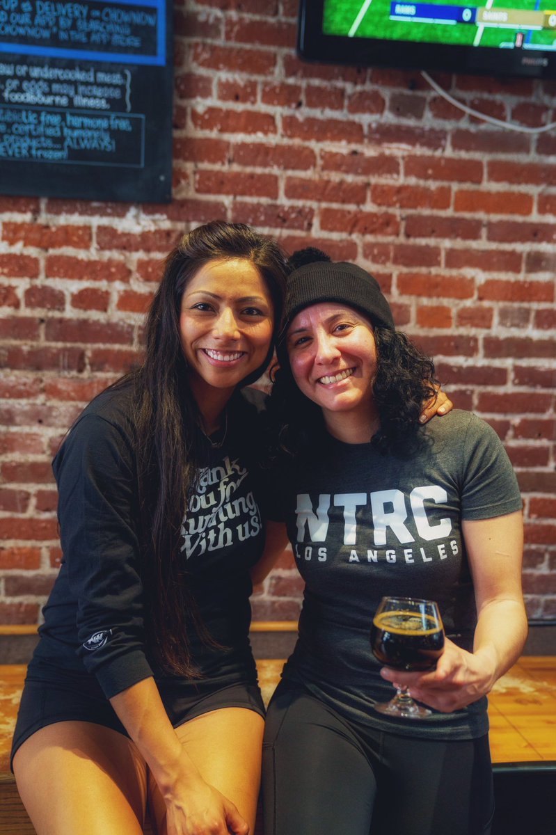 IrongirlNadia's tweet photo. Grateful for friends who show up to all your races so far in January. 4 races in 14 days. // #amigas #thankyouforrunningwithus https://t.co/PrCMS6igfH