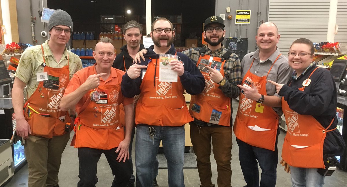 Celebrating <a href="/operaman86/">Matthew Castleton</a> for taking it upon himself to clear the lot and take care of our customers great job #thenew4402 <a href="/TmorgHD/">Travis Morgan</a>