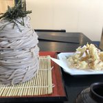 まるでモンブラン!？見た目がスゴい...威力抜群のデカ盛りザル蕎麦がこちらw