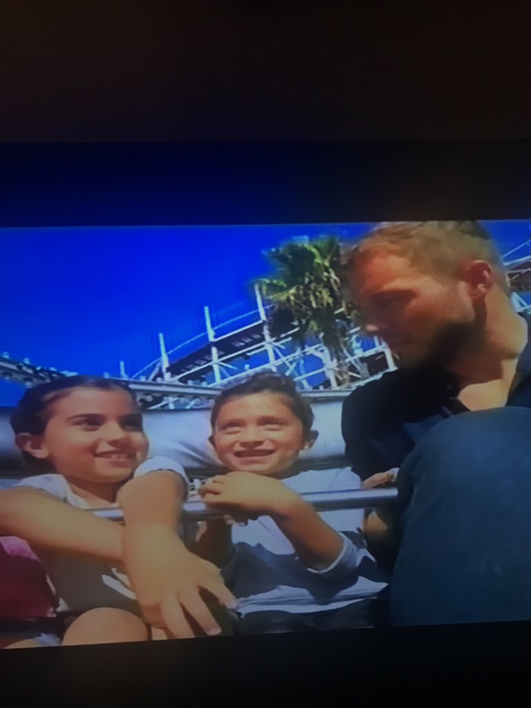 aeziegler's tweet photo. When a seven year old has 💋 smooched a guy before Heather 😂. @BachelorABC https://t.co/7seW3aTWXm