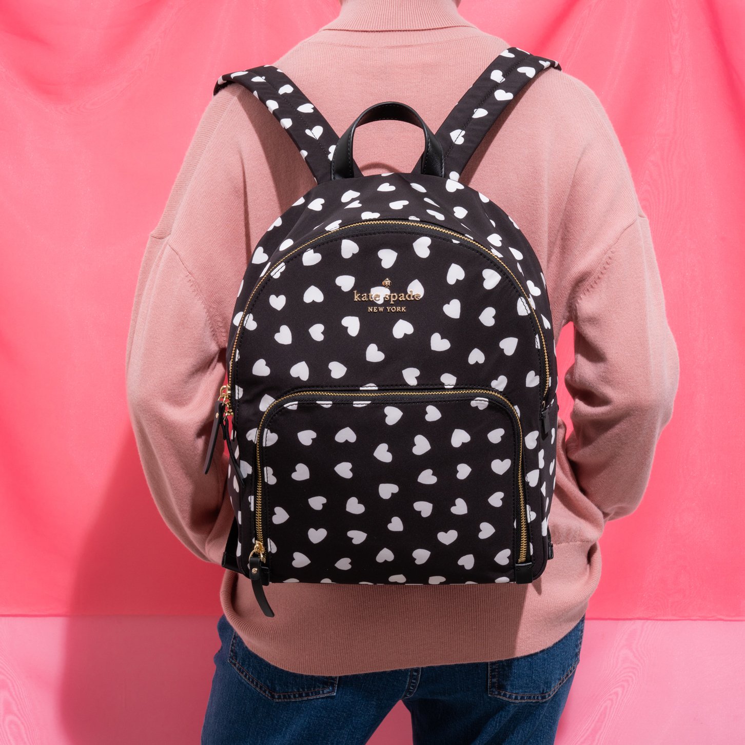 kate spade japan on Twitter "人気のナイロンシリーズにキュートなハート柄が登場！ブラック×ホワイトのコンビで甘く