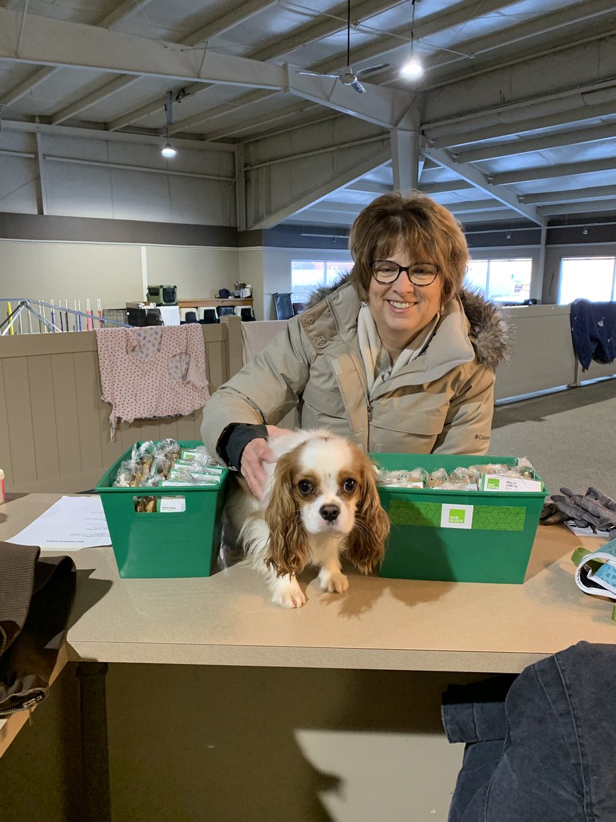 LisaKnepp546's tweet photo. H&R Block cares about you and what matters in your life. #coupon #Hrblock #dogs #truthaboutdogs #Plymouth #taxes doggietreats https://t.co/QVvxMEJzUe