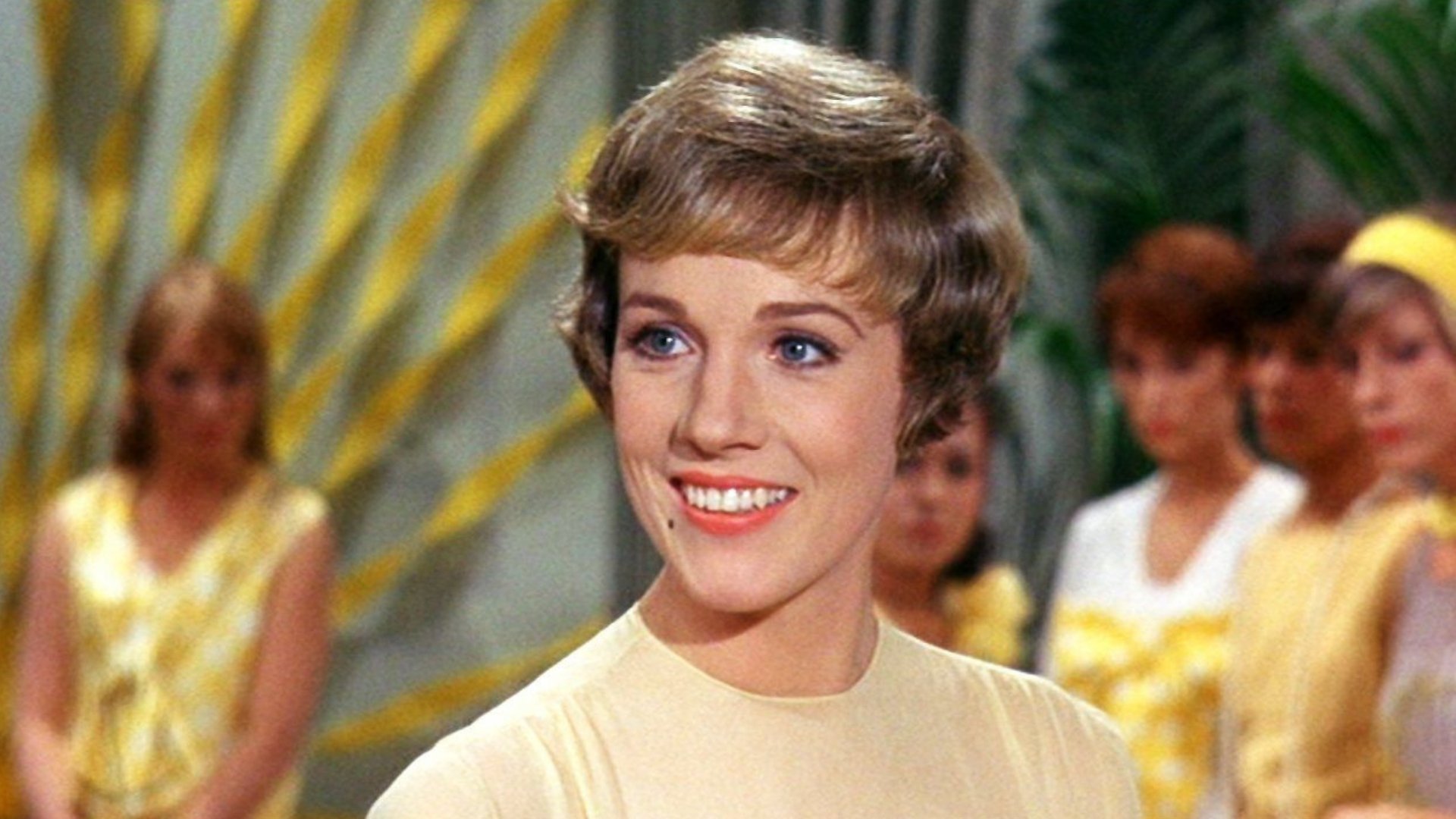 Julie Andrews: The Family Jools - 27 East