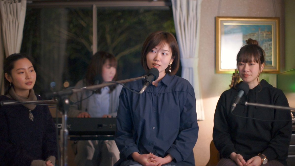 studio_bgs's tweet photo. New Video UP!!🎥

ひといきつきながら - 生沢佑一 【BGS】
https://t.co/rxxJGdIhKw

Vocal: まゆこ
@maYuko_pnk 
Vocal: 古舞梅乃
@komaiumeno 
Vocal: れな
@shion_blue_1231 
Vocal/Piano: 岩出なつみ
@natsumiwaide https://t.co/s984H0W8es