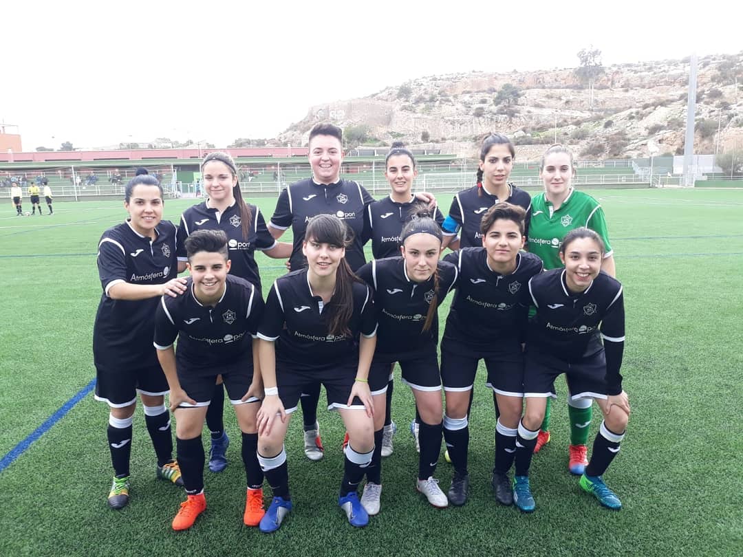 Atcoestudiantes's tweet photo. La jordana 10 queda en tablas para nuestros dos equipos, en el que Atl. Estudiantes "B" quedó 0-0 en el derbi, y nuestras jugadoras del "A" sacaron el empate (2-2) ante un C.D. El Ejido muy reforzado. ¡Seguimos sumando! #123ESTUDIANTES https://t.co/iSEtUBGXJe
