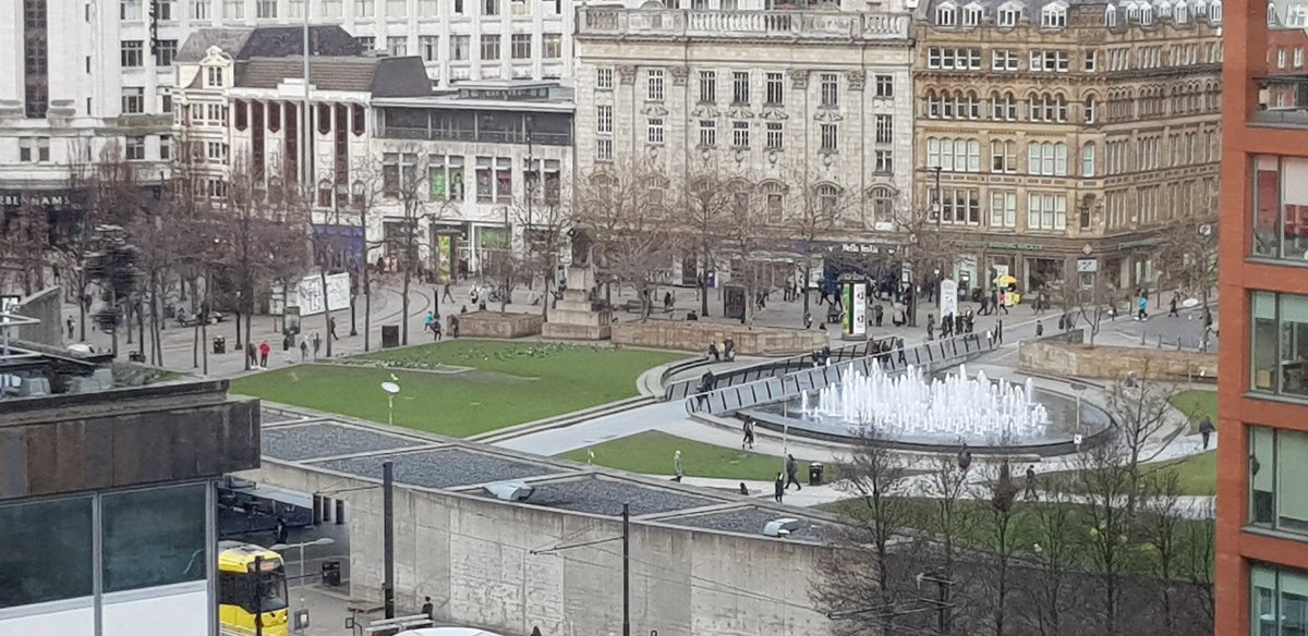 BizConnectMag's tweet image. Join us for the next First Friday Connectworking in association with  @4EVERManchester 4pm till 6pm @etcvenues with stunning views,  for Gin &amp;amp; Tonic with @jeffreystonic and #networking organised by @GMBizConnect Manchester&apos;s fastest growing B2B magazine