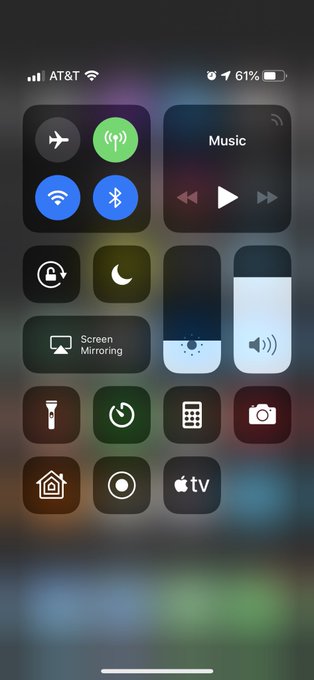 1 pic. Look, my alarm is on (as u can see in control panel) but it doesn’t show up in the corner on my