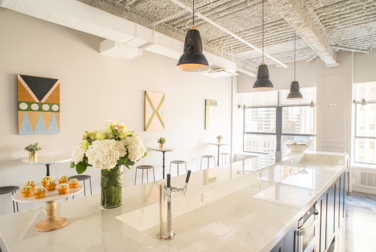 On the blog, our #NewYork #coworking journey continues. We chatted with our friends at <a href="/Bond_Collective/">Bond Collective</a> about #interiordesign as a way to build stronger #communities in the workplace. Fascinating words of Schlomo, Co-founder + Shar Nims, Com. Manager  ▶️
blog.coworkies.com/bond-collectiv…