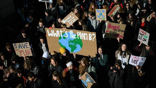Climate change &amp; the law: with <a href="/climatecaseire/">Climate Case Ireland</a> due before the High Court, activists are increasingly resorting to the law to force governments to take action on climate change, writes Áine Ryall <a href="/EnvJusticeUCC/">Áine Ryall</a> <a href="/UCC/">UCC Ireland</a> <a href="/IrishResearch/">We are now Research Ireland</a> rte.ie/eile/brainstor…