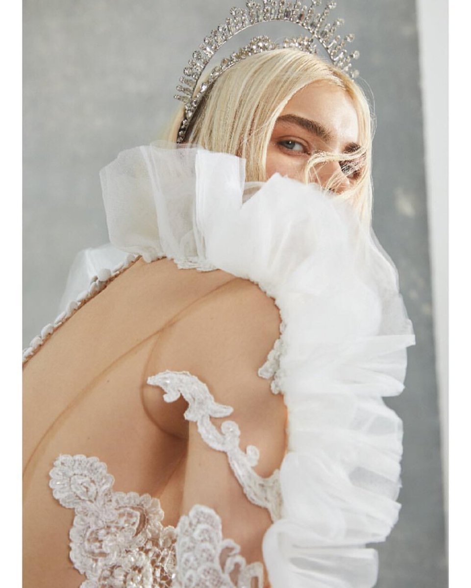 2019 yenilikler yılı... Artık güç sende. Sagaza SS19 Reborn koleksiyonu ile yeniden doğma zamanı. Türkiye showroom'unda satışta.

#eventfarm #sagaza #event #ss19 #reborn #sagaza #fashion #sagazabridal