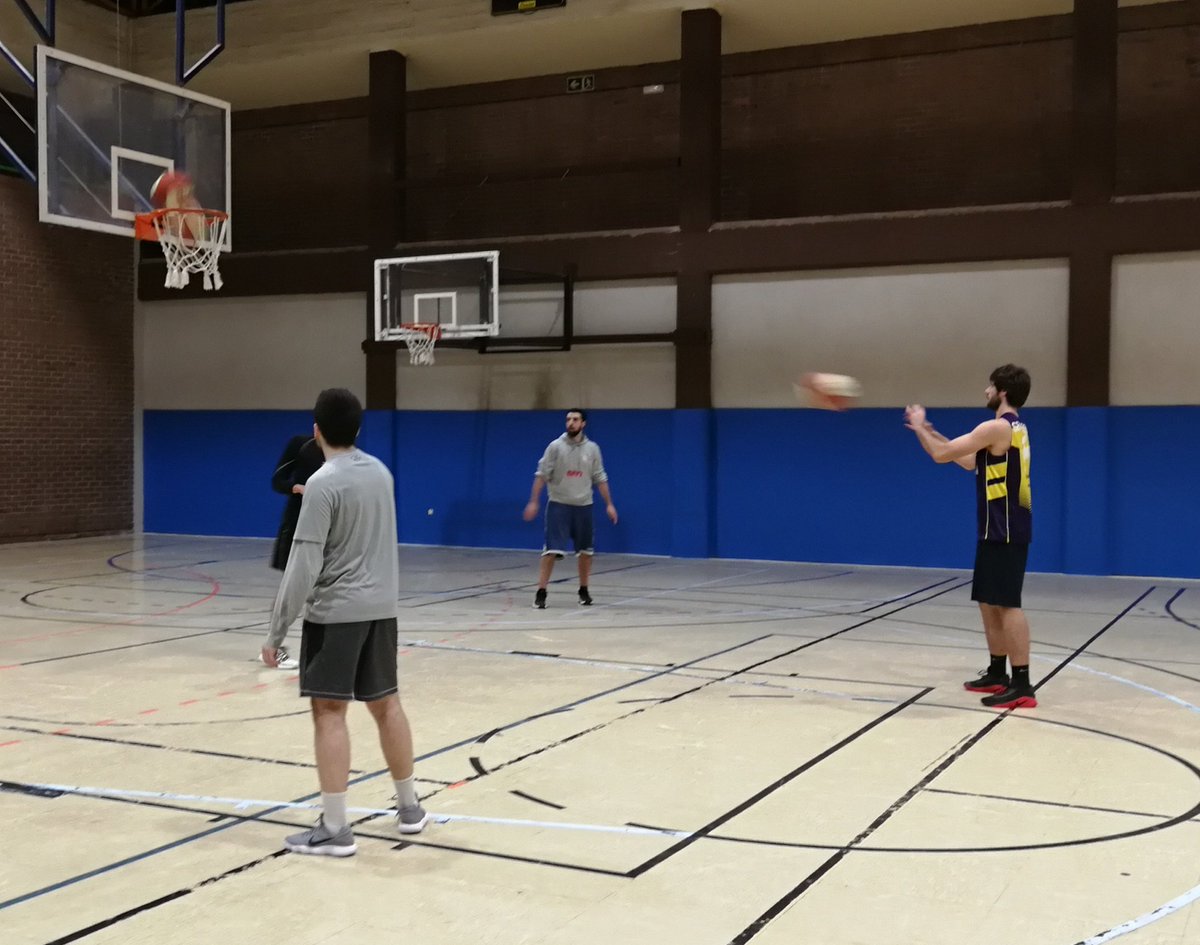 bklsaskibaloia's tweet photo. Ya tenemos a Lander Segurola (@LanderSegurola ) entrenando con nosotros, finalizando su proceso de recuperación. 
Pronto le veremos en las canchas.
Ongietorri Lander! https://t.co/ZU2YddkFld