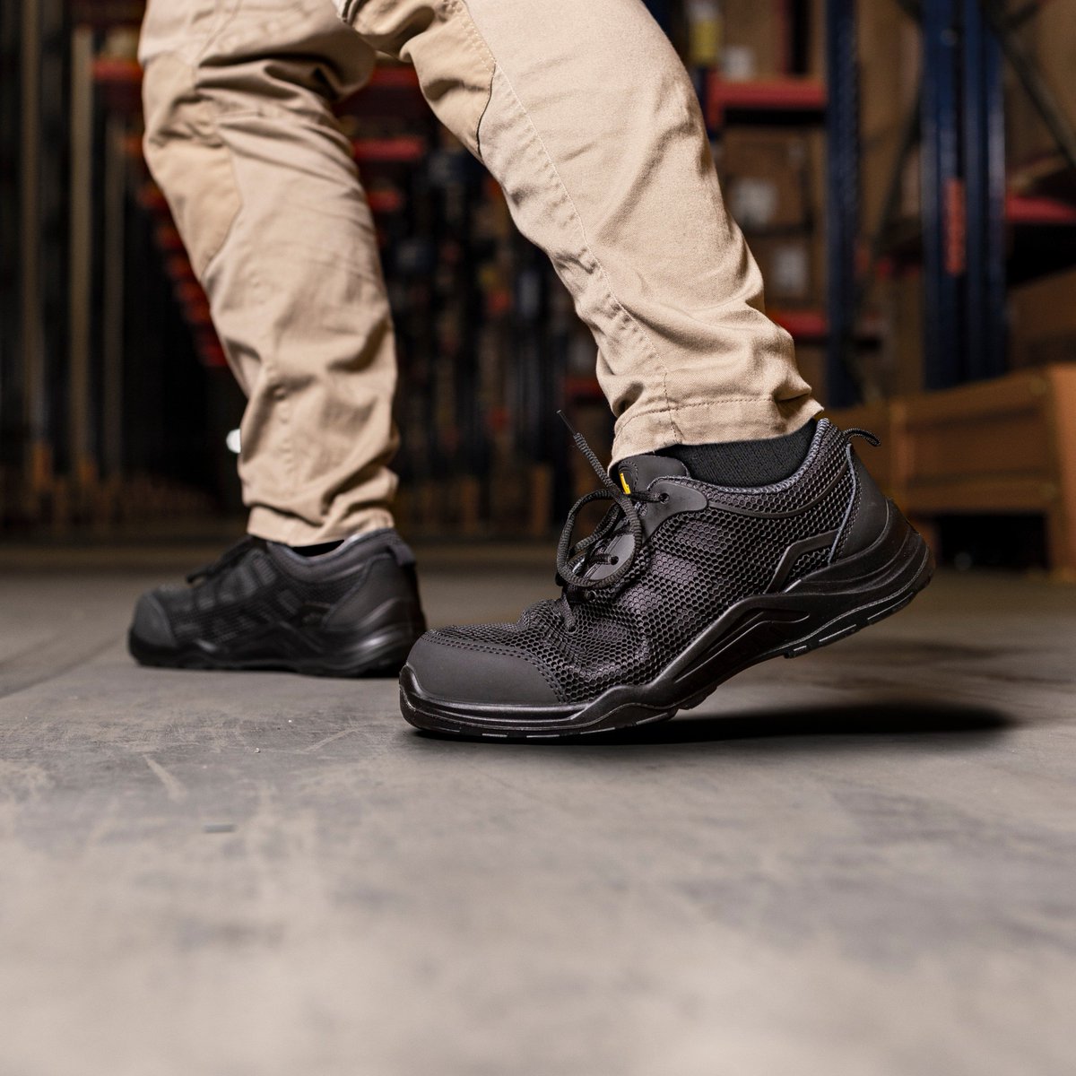 lightweight flexible safety shoes