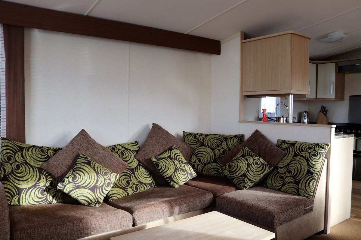 #ButlinsSkegness Getaway for a cheap family break 1st to 4th April only £210 for a family of 4 Lovely 3-bed caravan #ButlinsCaravans #cheapfamilybreak