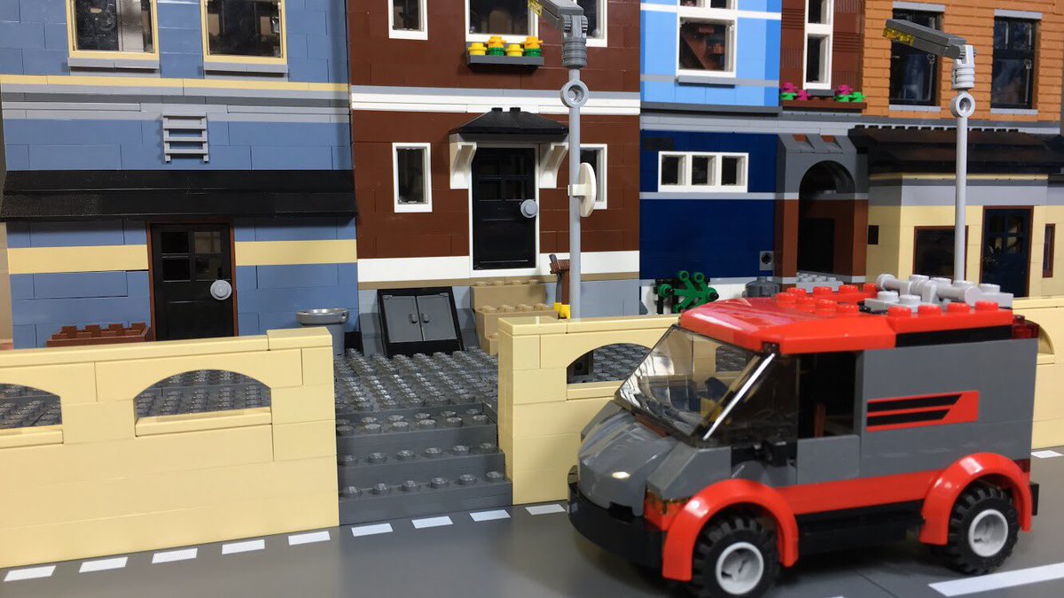 LEGO Bank Robbery 💰 The Story of one GANG 💣.      youtu.be/uK8fWyEcdUY