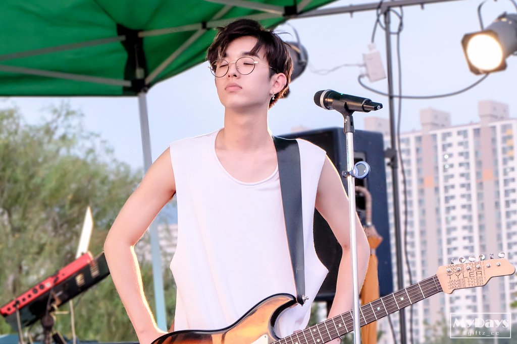 A thread of black-haired Jae https://abs.twimg.com/emoji/v2/... draggable=