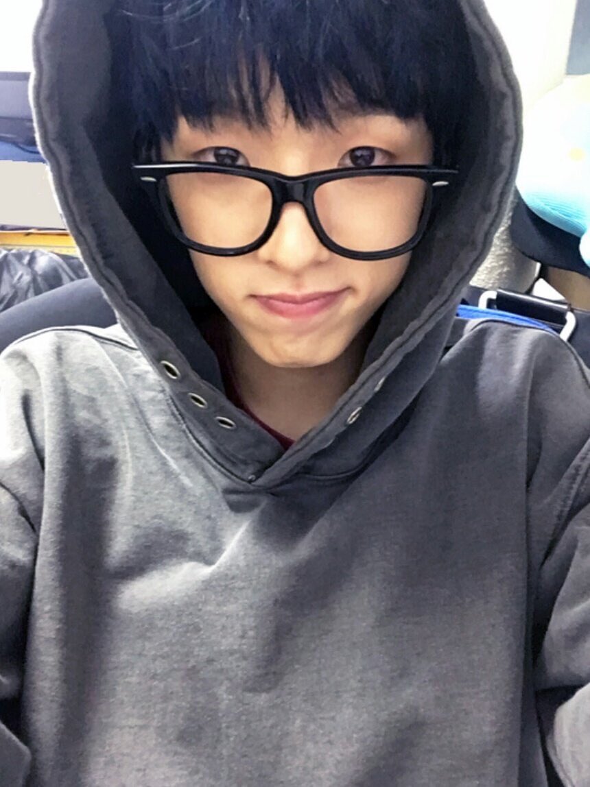 A thread of black-haired Jae https://abs.twimg.com/emoji/v2/... draggable=