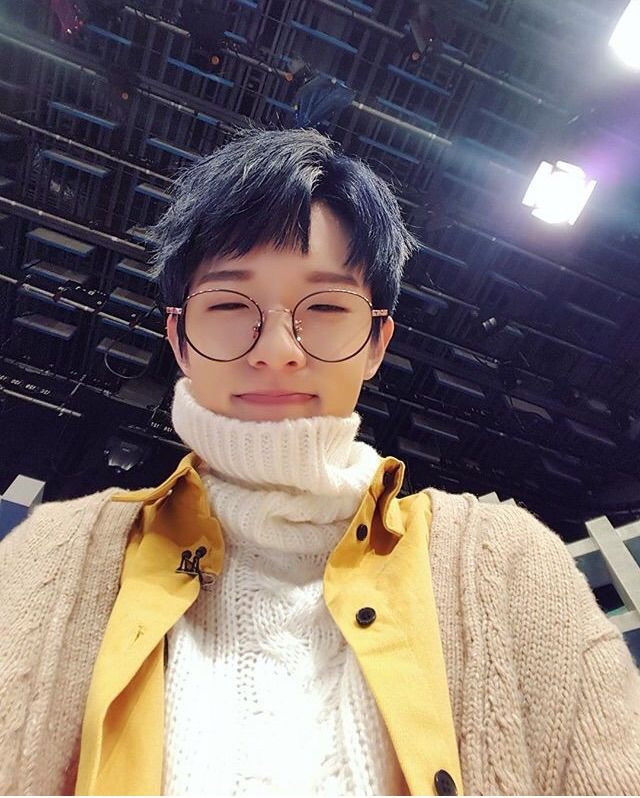 A thread of black-haired Jae https://abs.twimg.com/emoji/v2/... draggable=