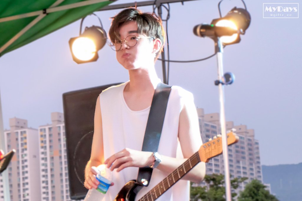 A thread of black-haired Jae https://abs.twimg.com/emoji/v2/... draggable=